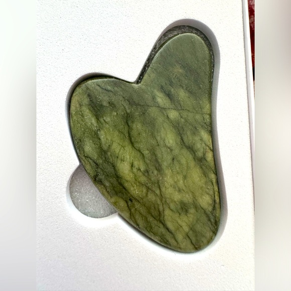 NIB Jade Roller & Gua Sha Set - Picture 3 of 5